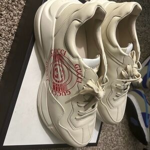 Gucci Cream Leather Platform Sneakers with Red Logo Print